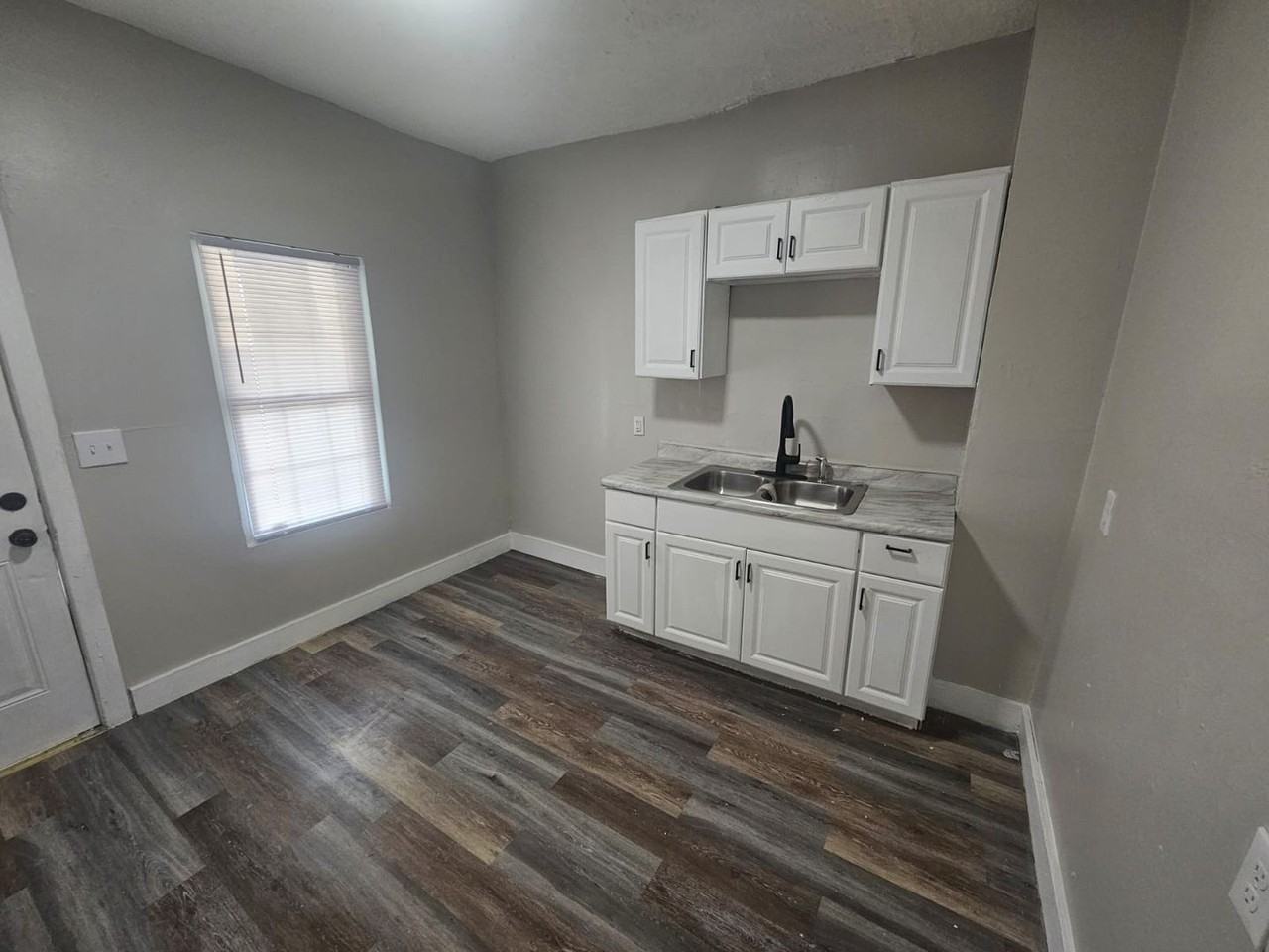 7310 Camden Ave, Cleveland, OH 44102 - Photo 5 of 32