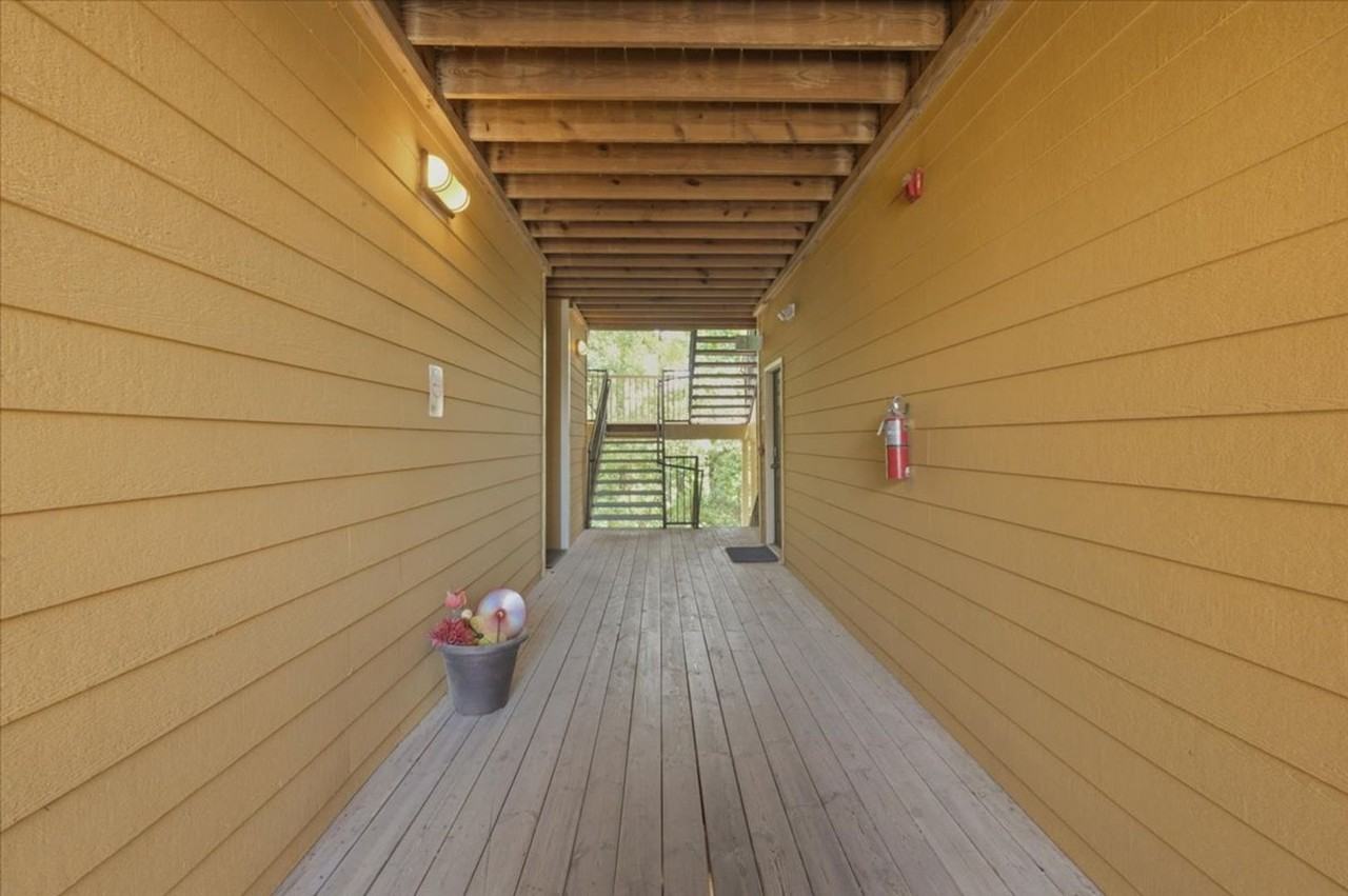 1202 Walden Park Dr - Photo 7 of 48