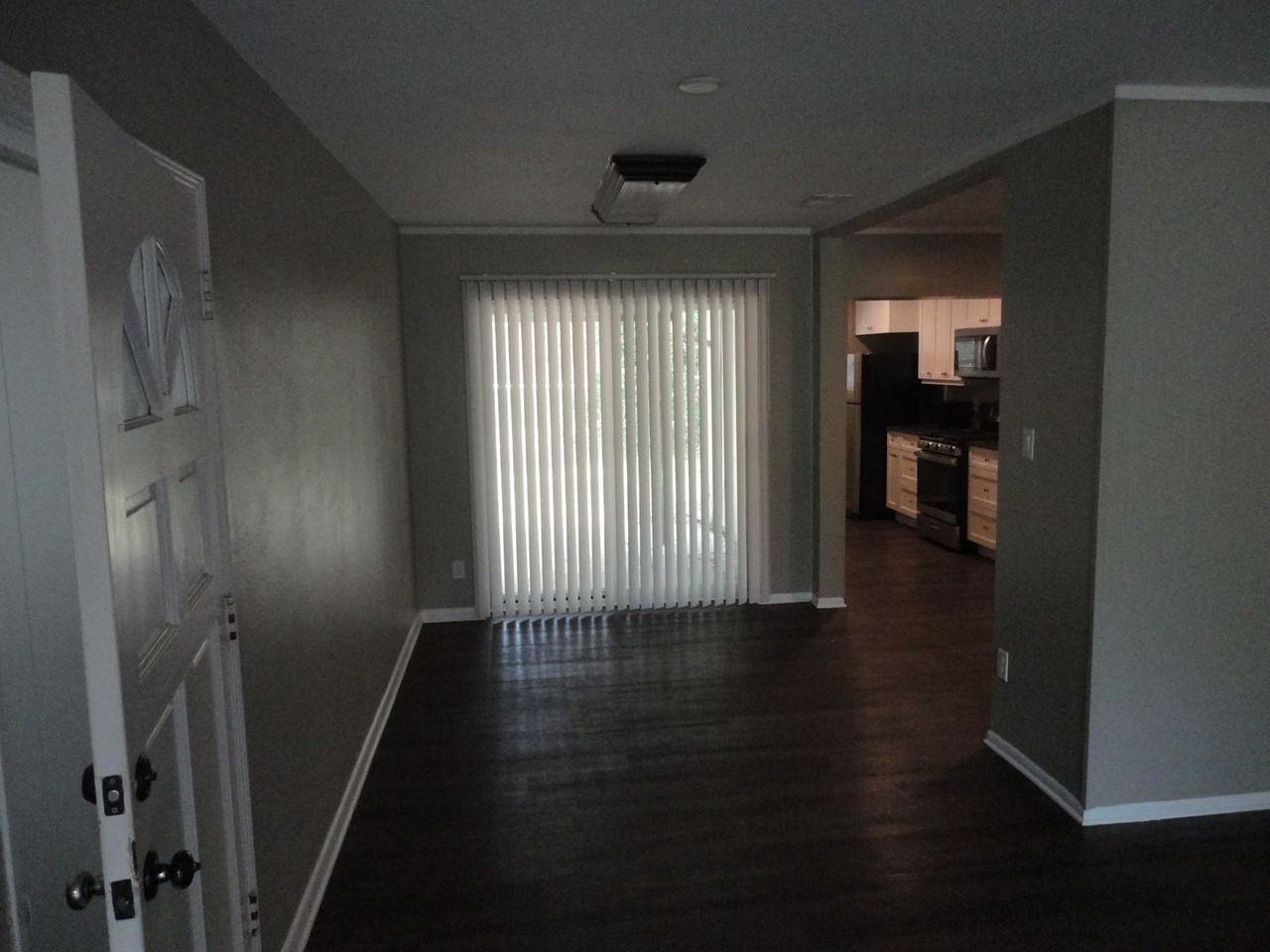 401 Nw 36th Ter - Photo 2 of 18