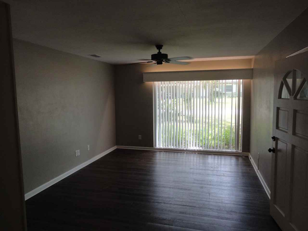 401 Nw 36th Ter - Photo 3 of 18