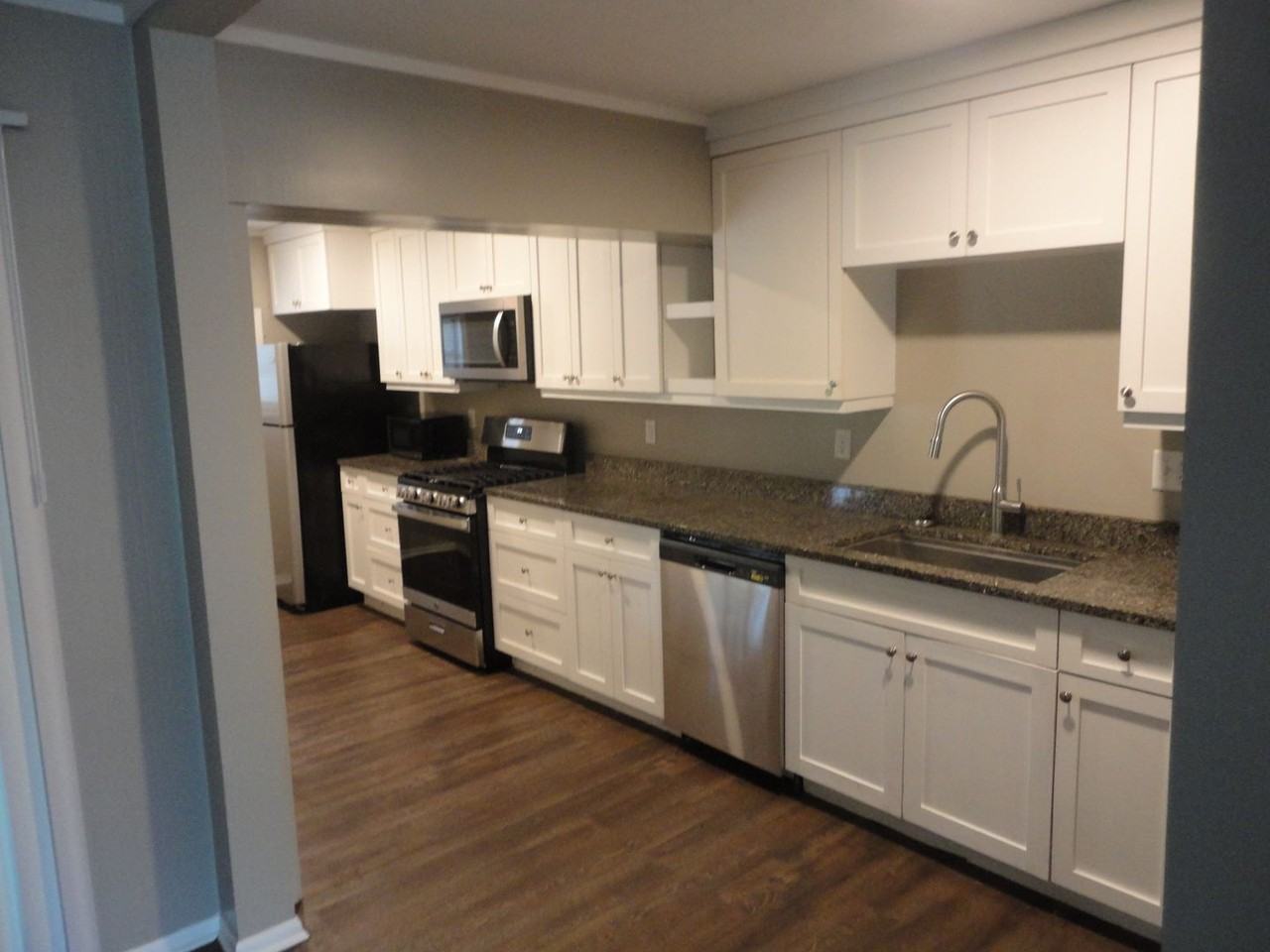 401 Nw 36th Ter - Photo 4 of 18
