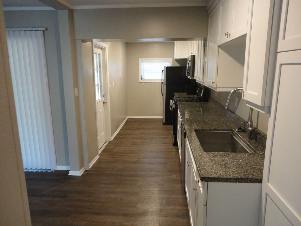401 Nw 36th Ter - Photo 6 of 18