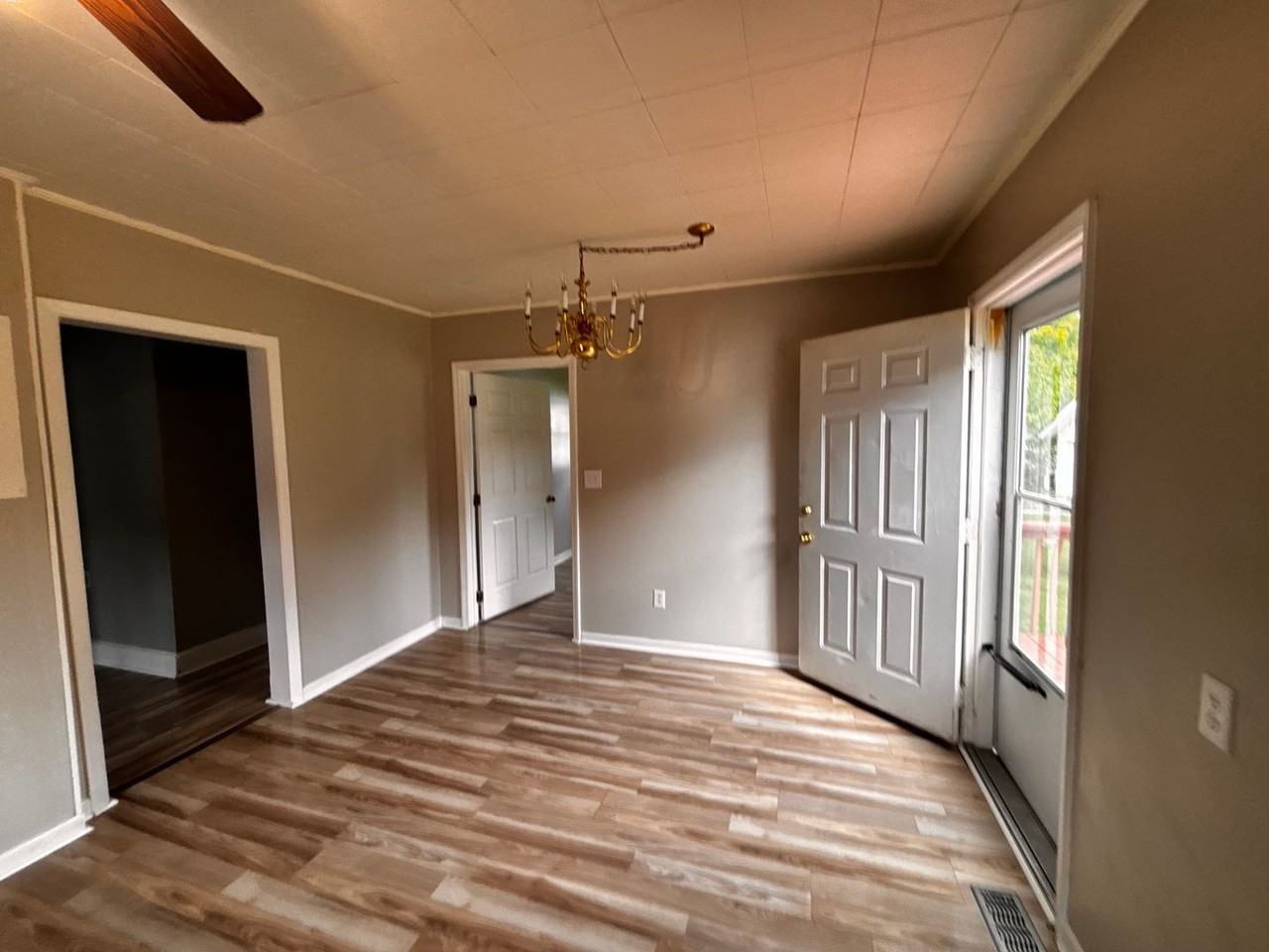 1617 Spring St - Photo 2 of 12