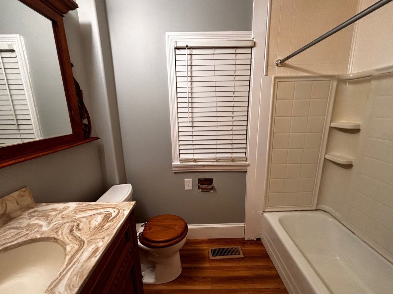 1617 Spring St - Photo 4 of 12