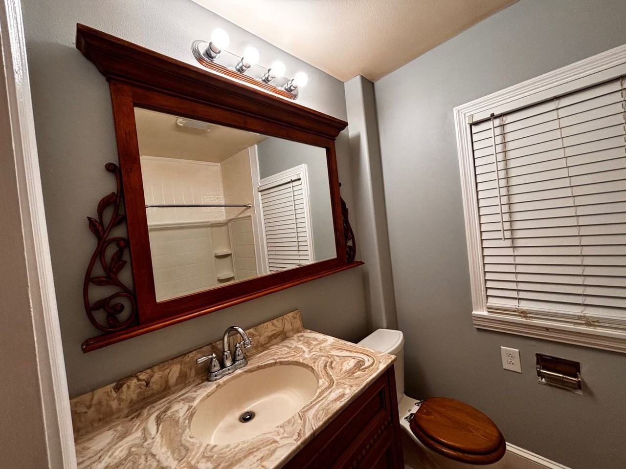 1617 Spring St - Photo 5 of 12