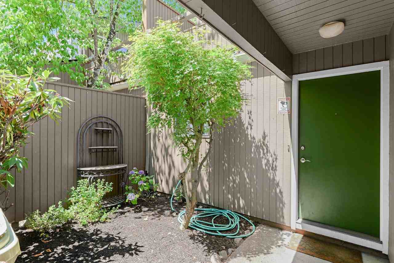 17570 Nw Shorewood Dr - Photo 2 of 21