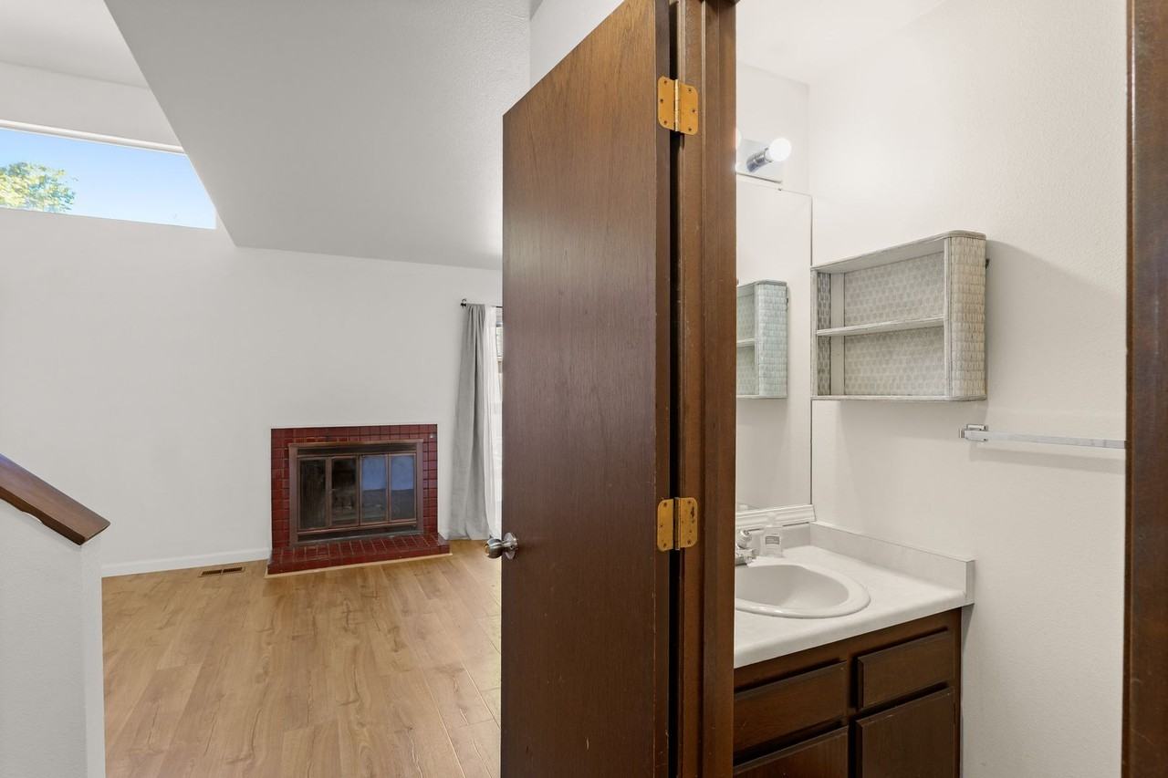 17570 Nw Shorewood Dr - Photo 4 of 21