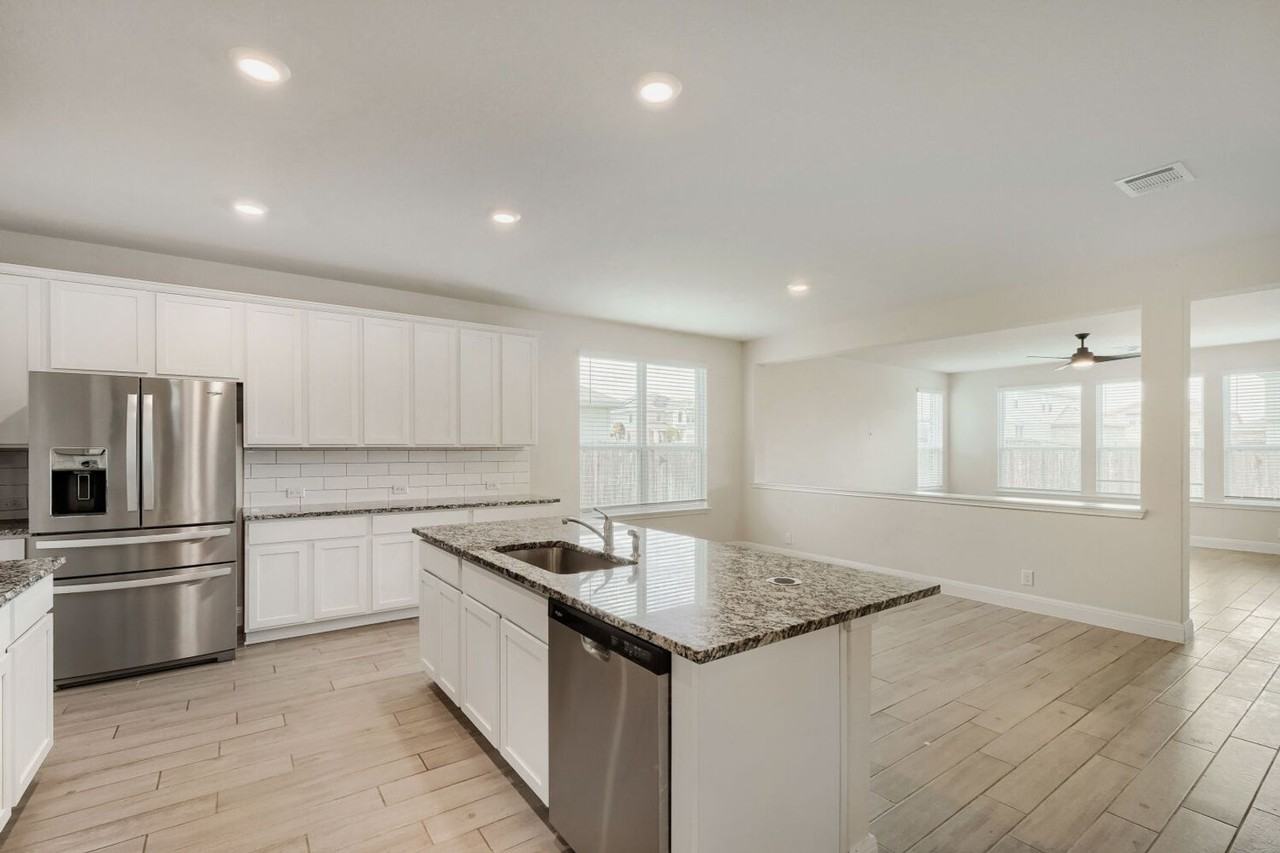 810 Town Creek Way - Photo 4 of 29