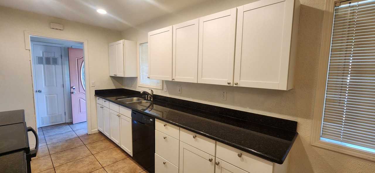 6955 6955 South Land Park/1301 58th Avenue - Photo 4 of 12
