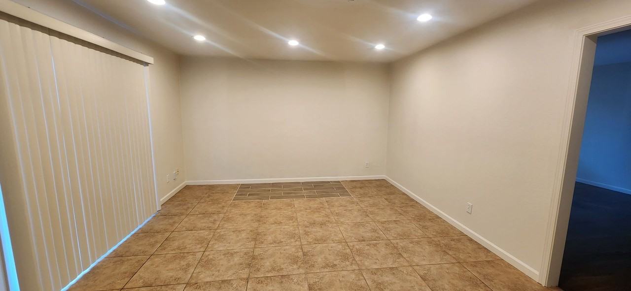 6955 6955 South Land Park/1301 58th Avenue - Photo 6 of 12