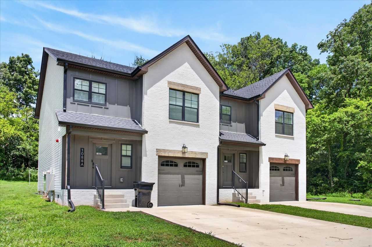1088 Old Clarksville Pike #B - Photo 3 of 33