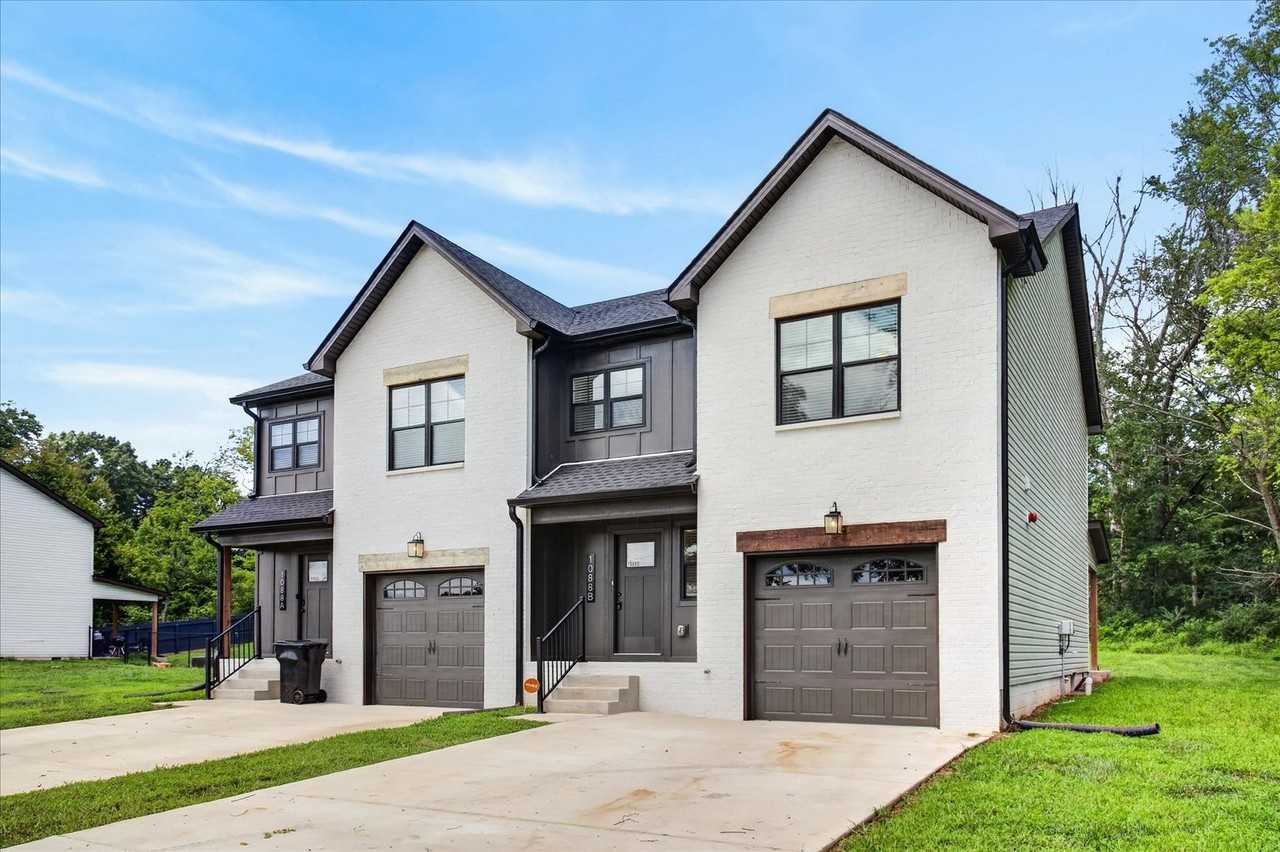 1088 Old Clarksville Pike #B - Photo 4 of 33