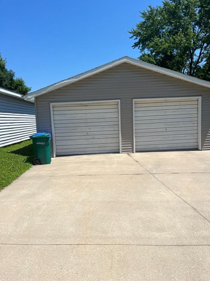 806 Cedar River Dr - Photo 3 of 6