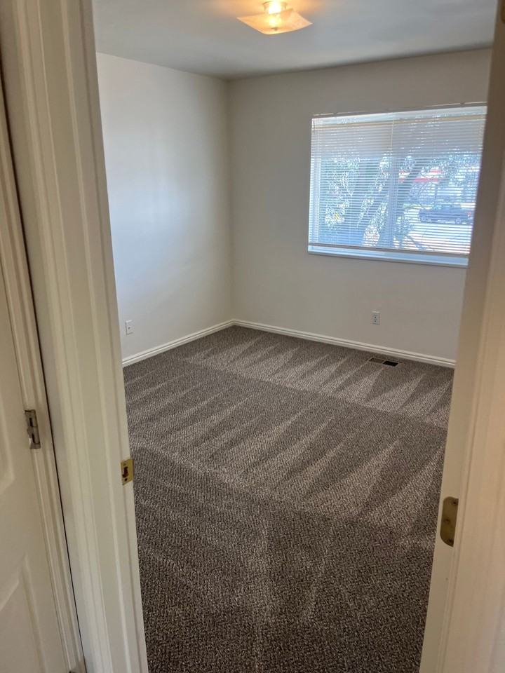 Baggs Pleasant Grove Duplex - Photo 5 of 22