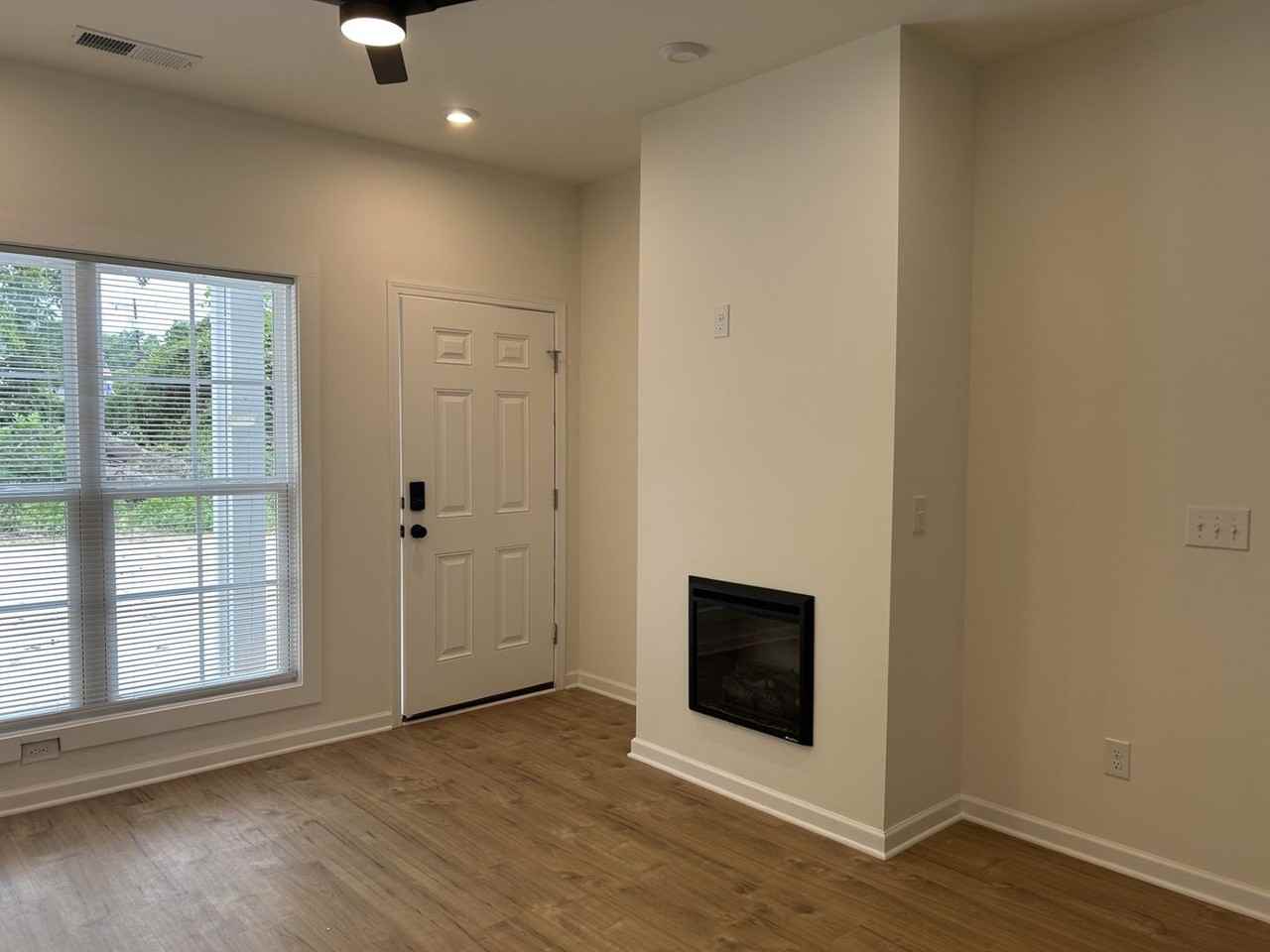 192 Long St - Photo 2 of 15