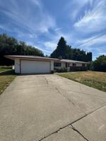 featured image of 1702 N College Pl