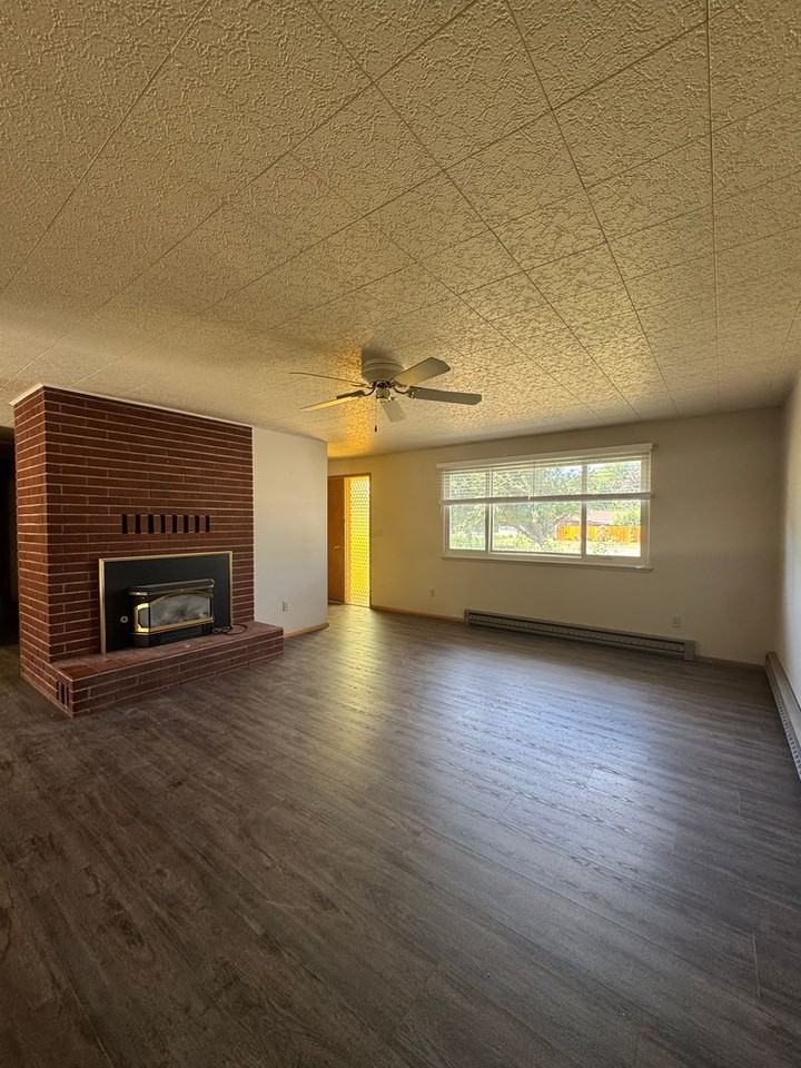 1702 N College Pl - Photo 3 of 16