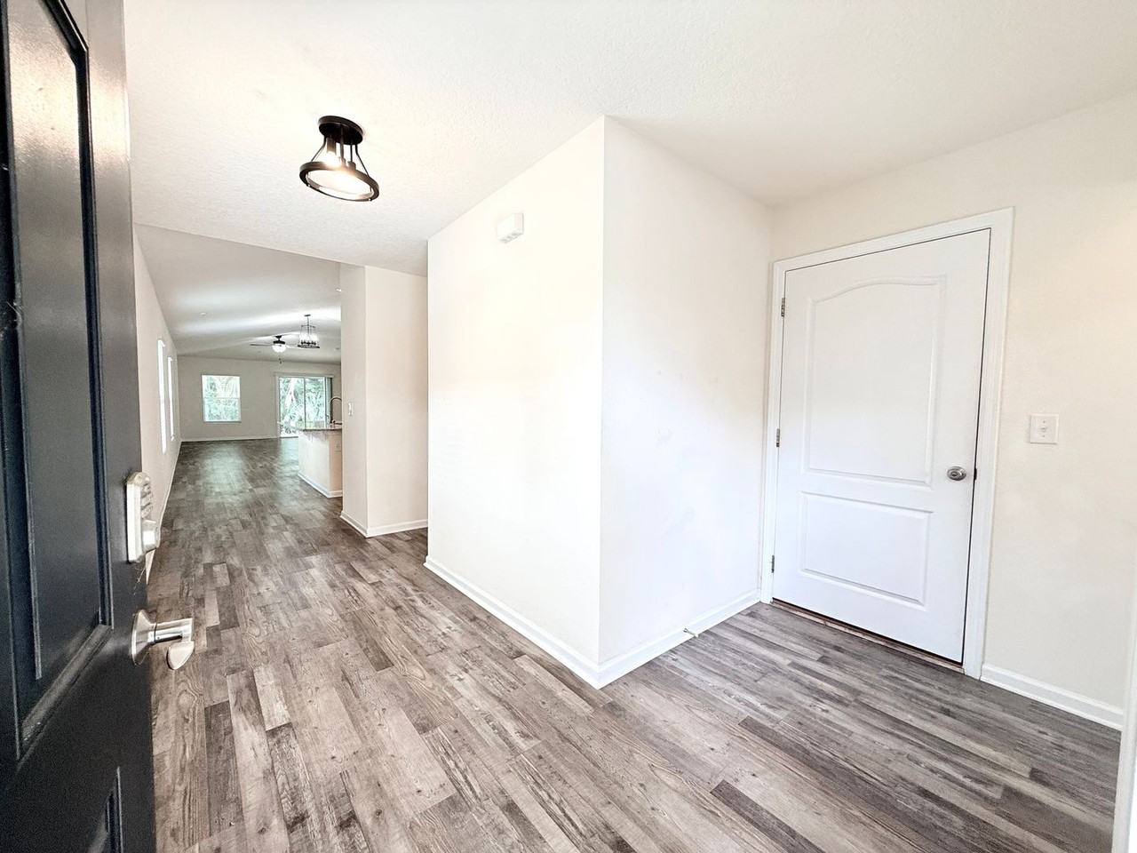 7838 Meadow Walk Ln - Photo 3 of 29