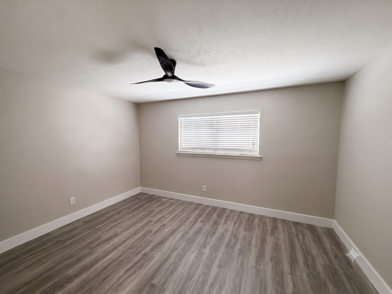 3921 Inwood Rd #2015 - Photo 6 of 12
