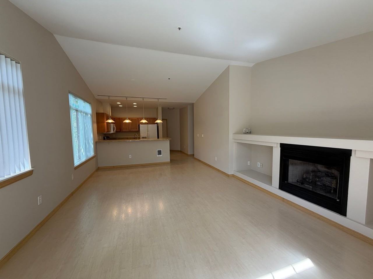 5400 Harbour Pointe Blvd #K208 - Photo 6 of 24