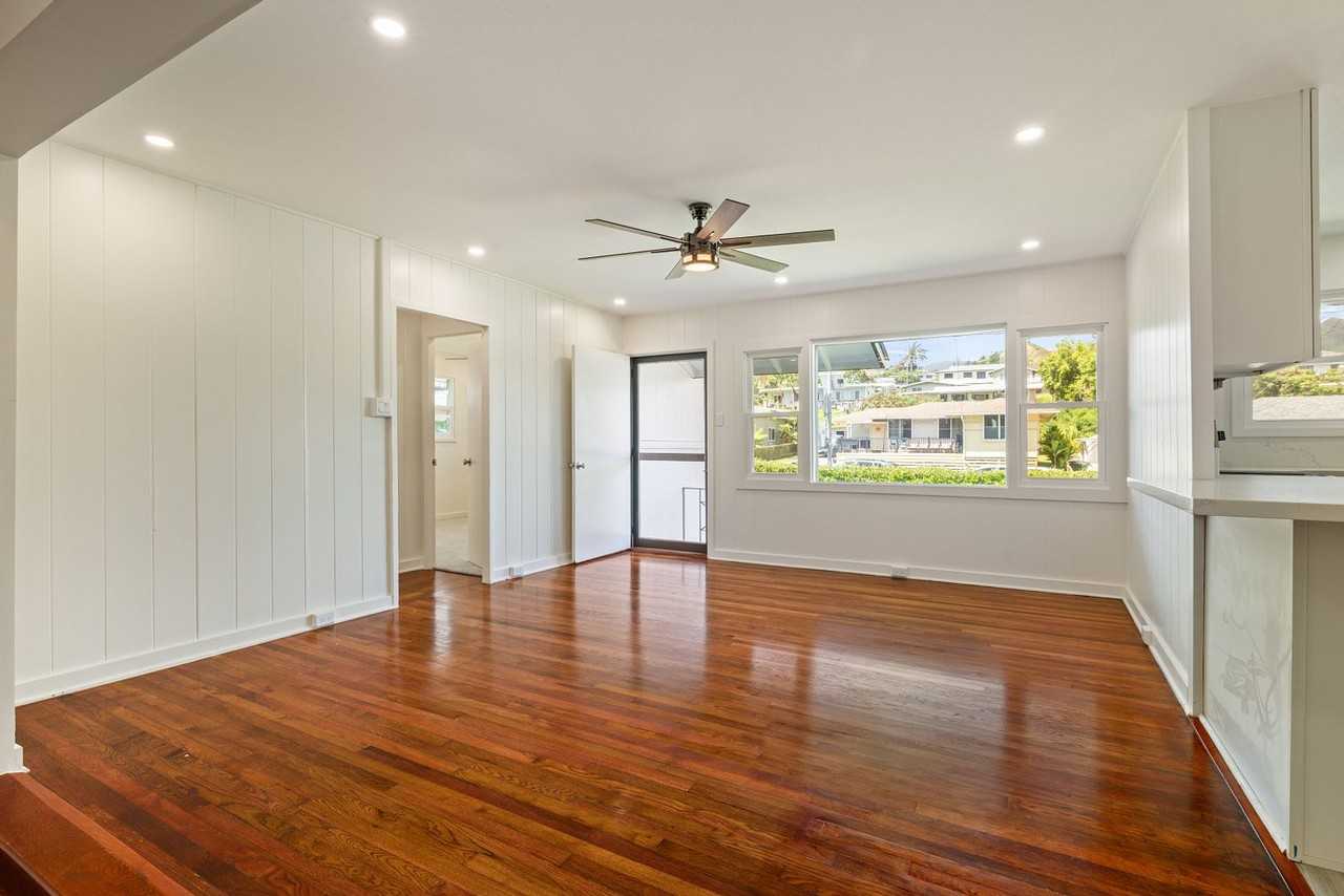 1316 Hele St - Photo 2 of 18