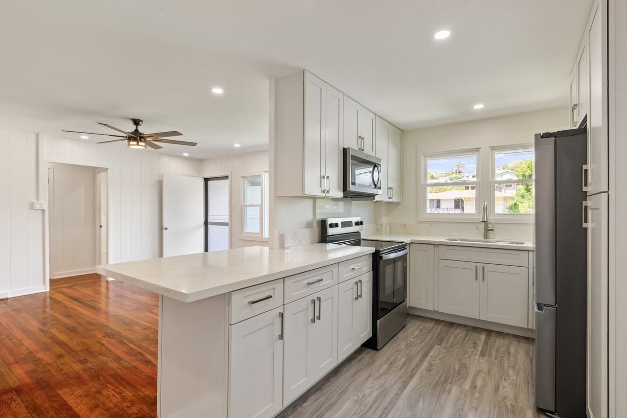 1316 Hele St - Photo 3 of 18