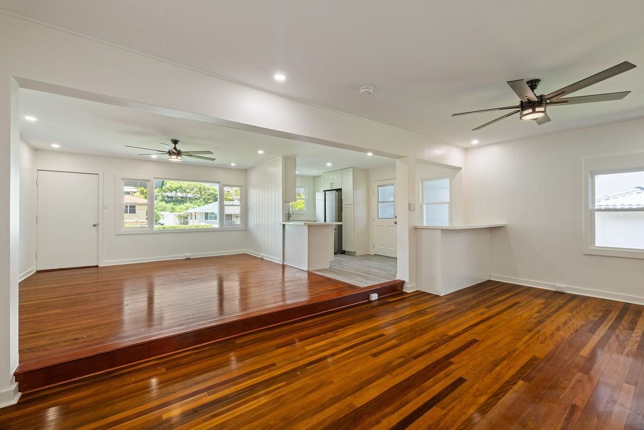 1316 Hele St - Photo 5 of 18