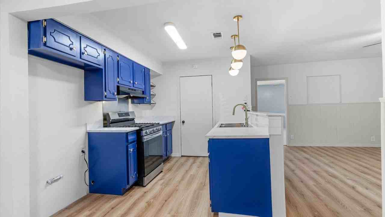 420 Alicia Ave - Photo 6 of 19
