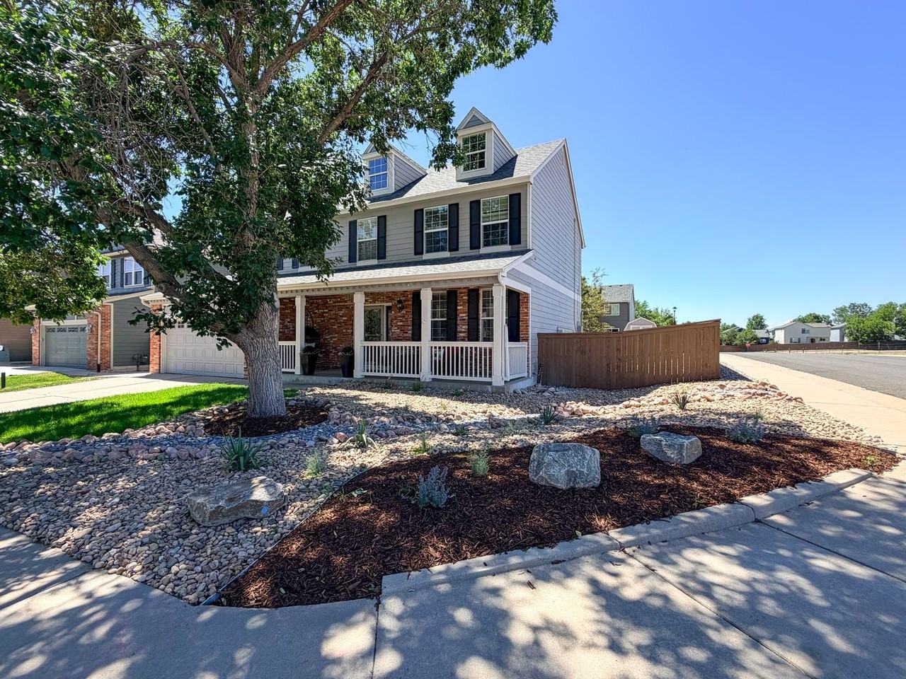9794 Newcastle Dr - Photo 2 of 25
