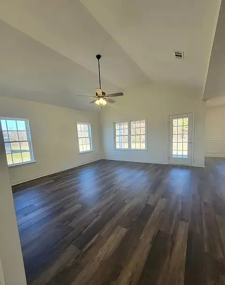 109 Enclave Ct - Photo 3 of 18