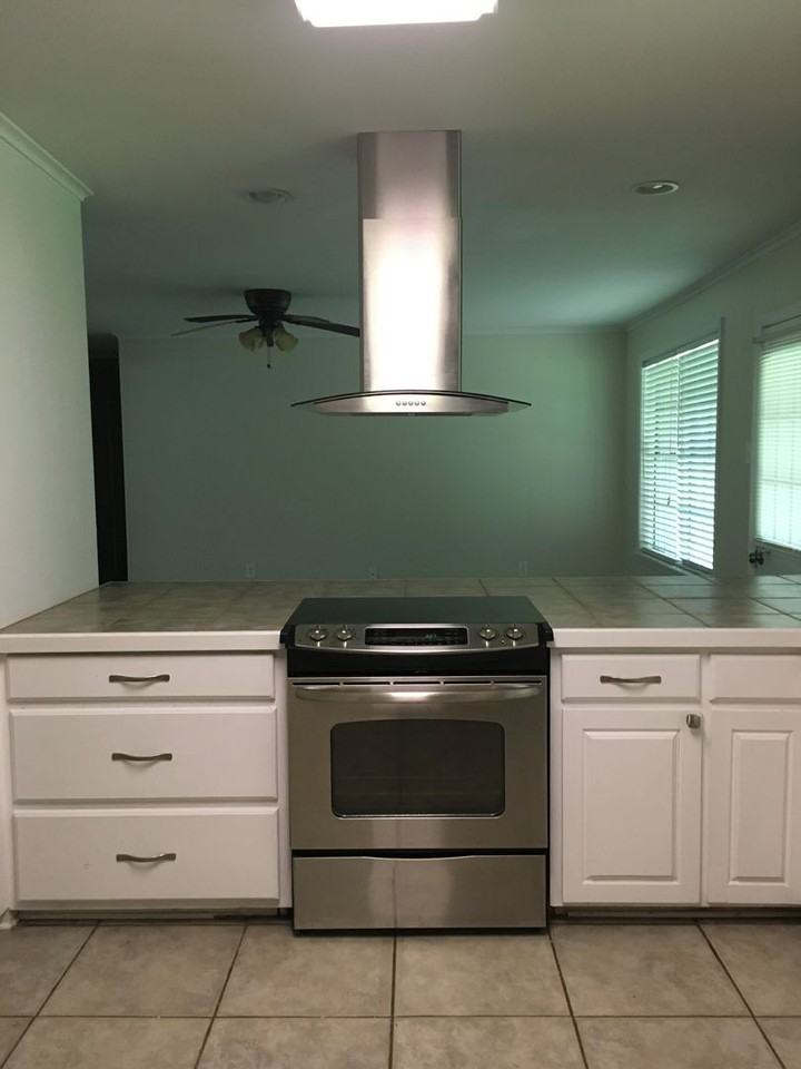 1120 Wylie Dr - Photo 5 of 13