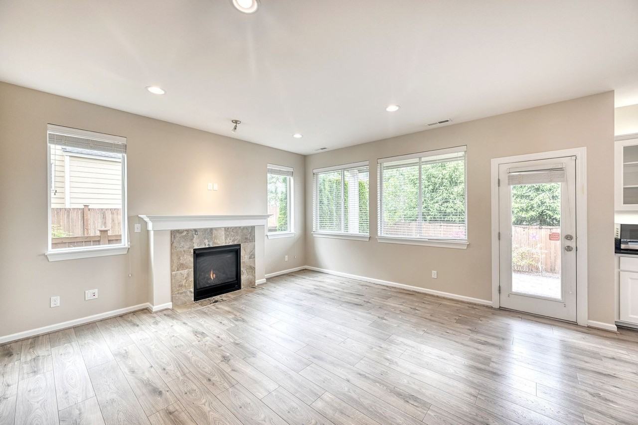 3617 196th Pl Se - Photo 5 of 18