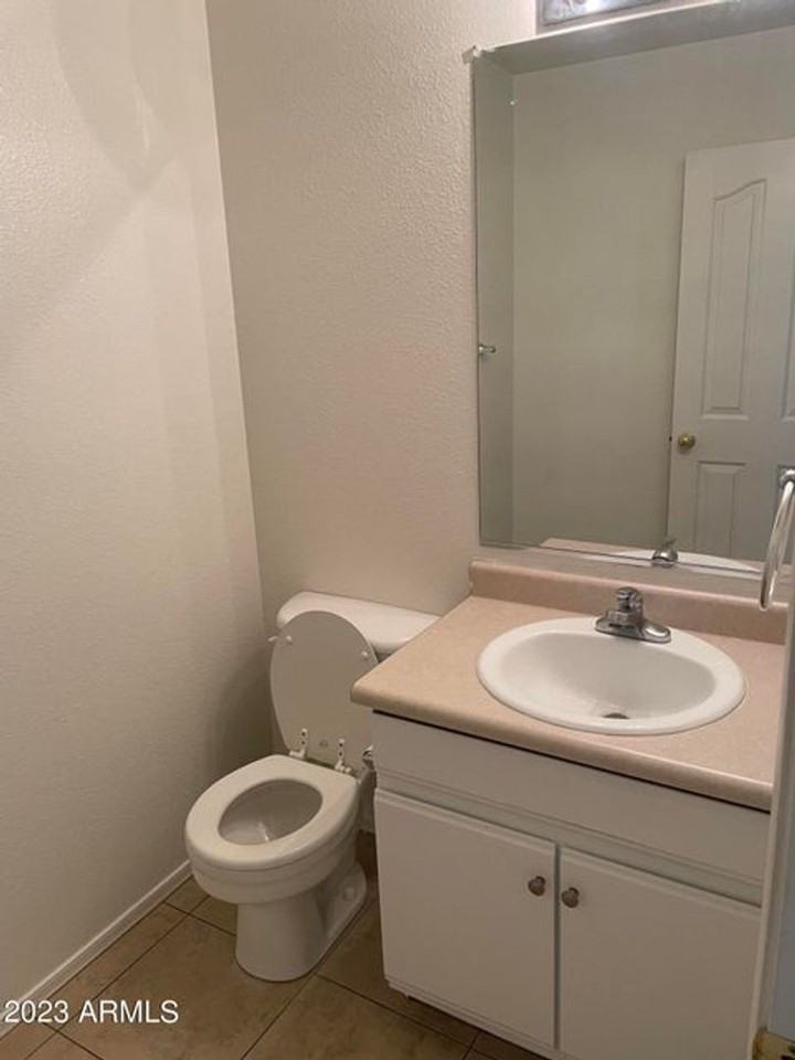 6152 S Sharon Ct - Photo 7 of 10