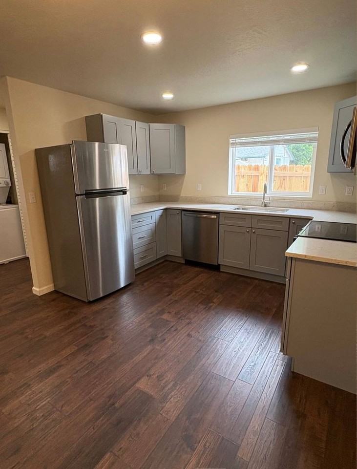 613 St Thomas Lane - Photo 6 of 23
