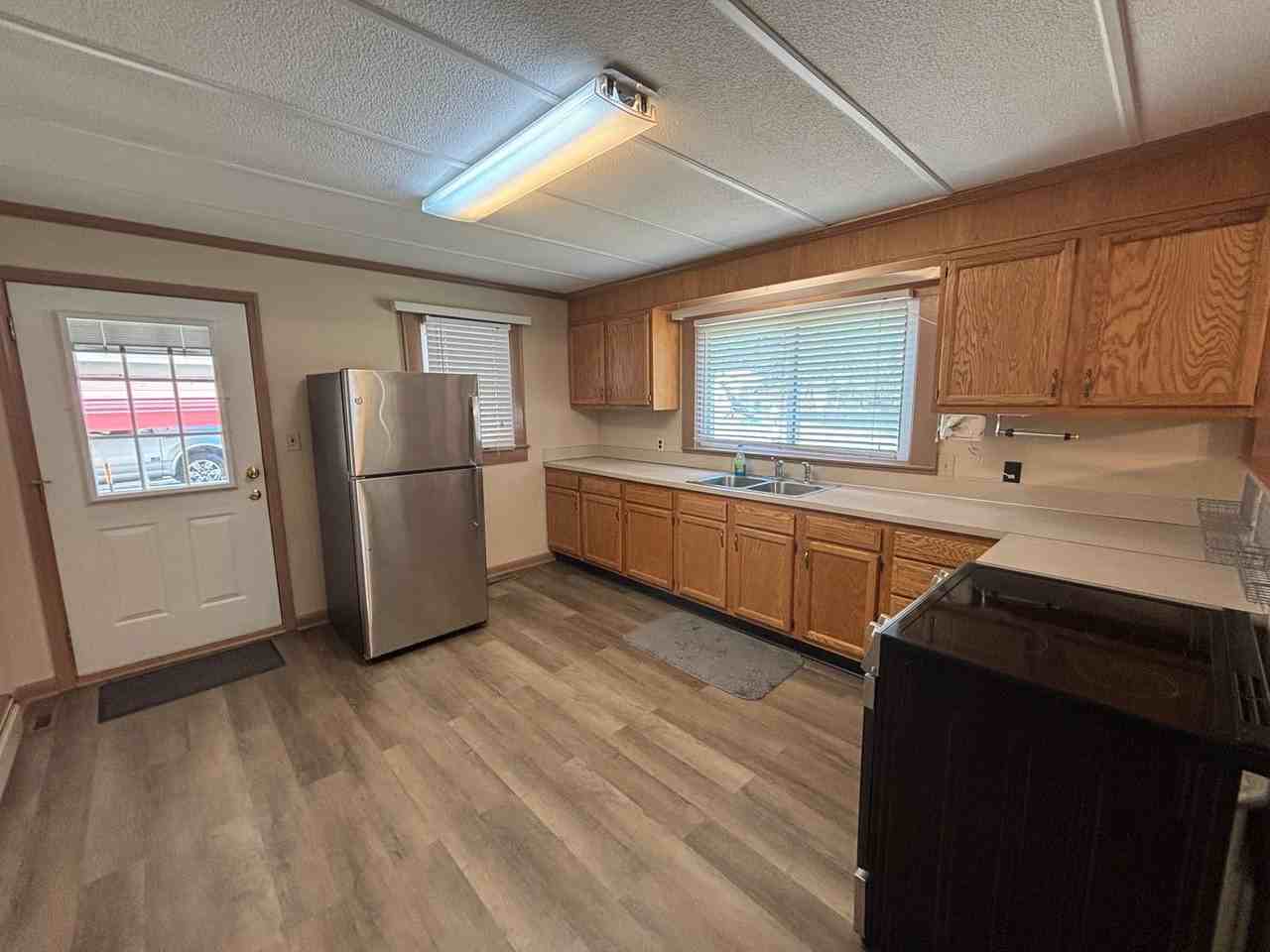 150 Draper Ln - Photo 5 of 10
