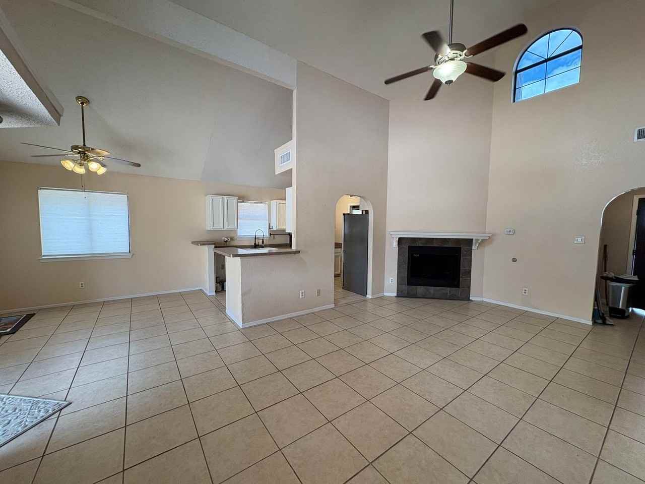 7118 Golden Hawk Dr - Photo 3 of 31