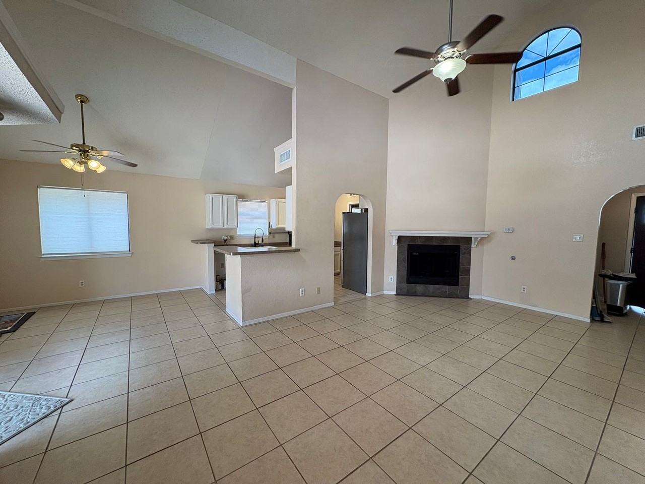 7118 Golden Hawk Dr - Photo 4 of 31