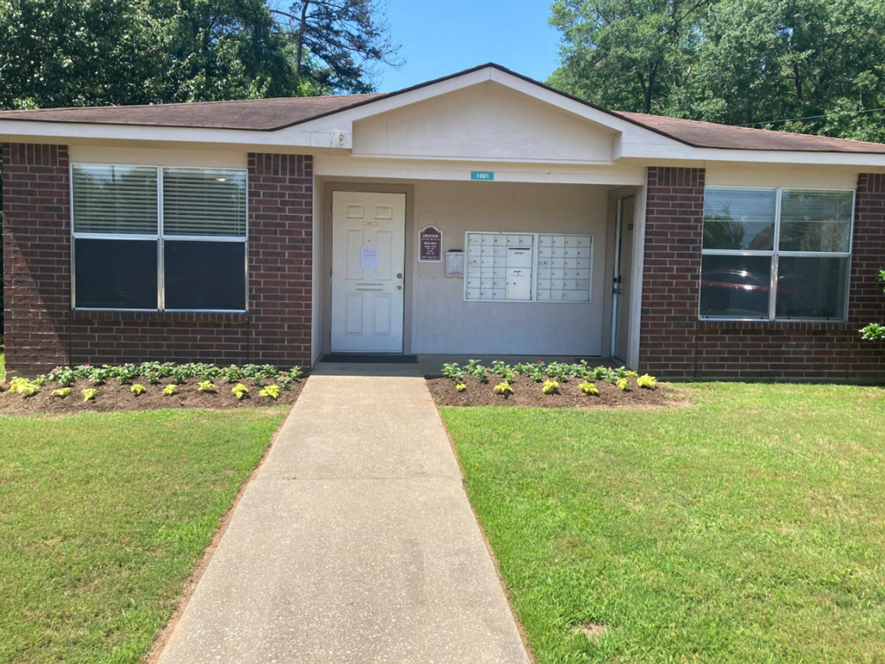 Legacy Apartments - Photo 2 of 10