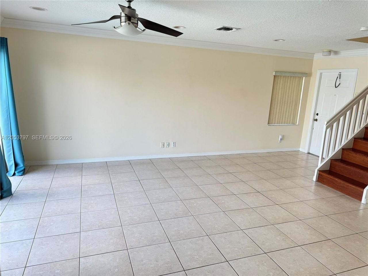 7129 Crescent Creek Way - Photo 4 of 12