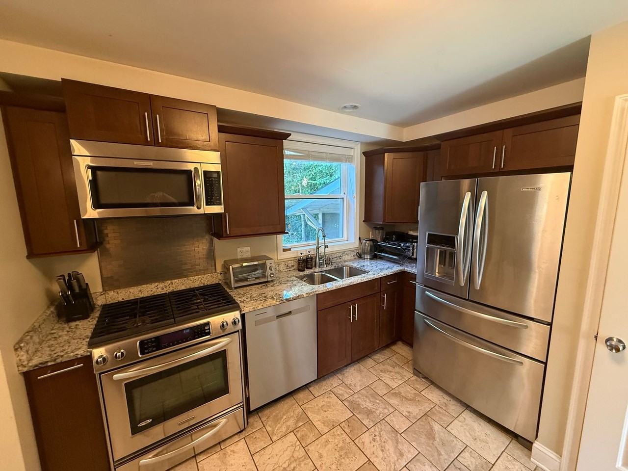 6704 N Central Park Ave - Photo 5 of 21