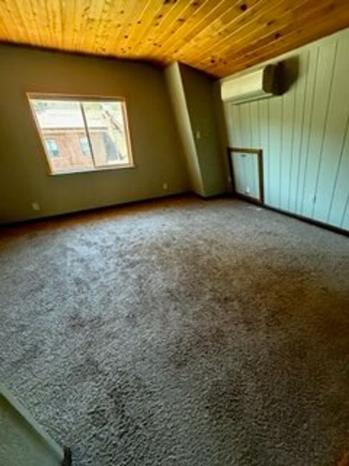 2320 Arctic Dr - Photo 6 of 18