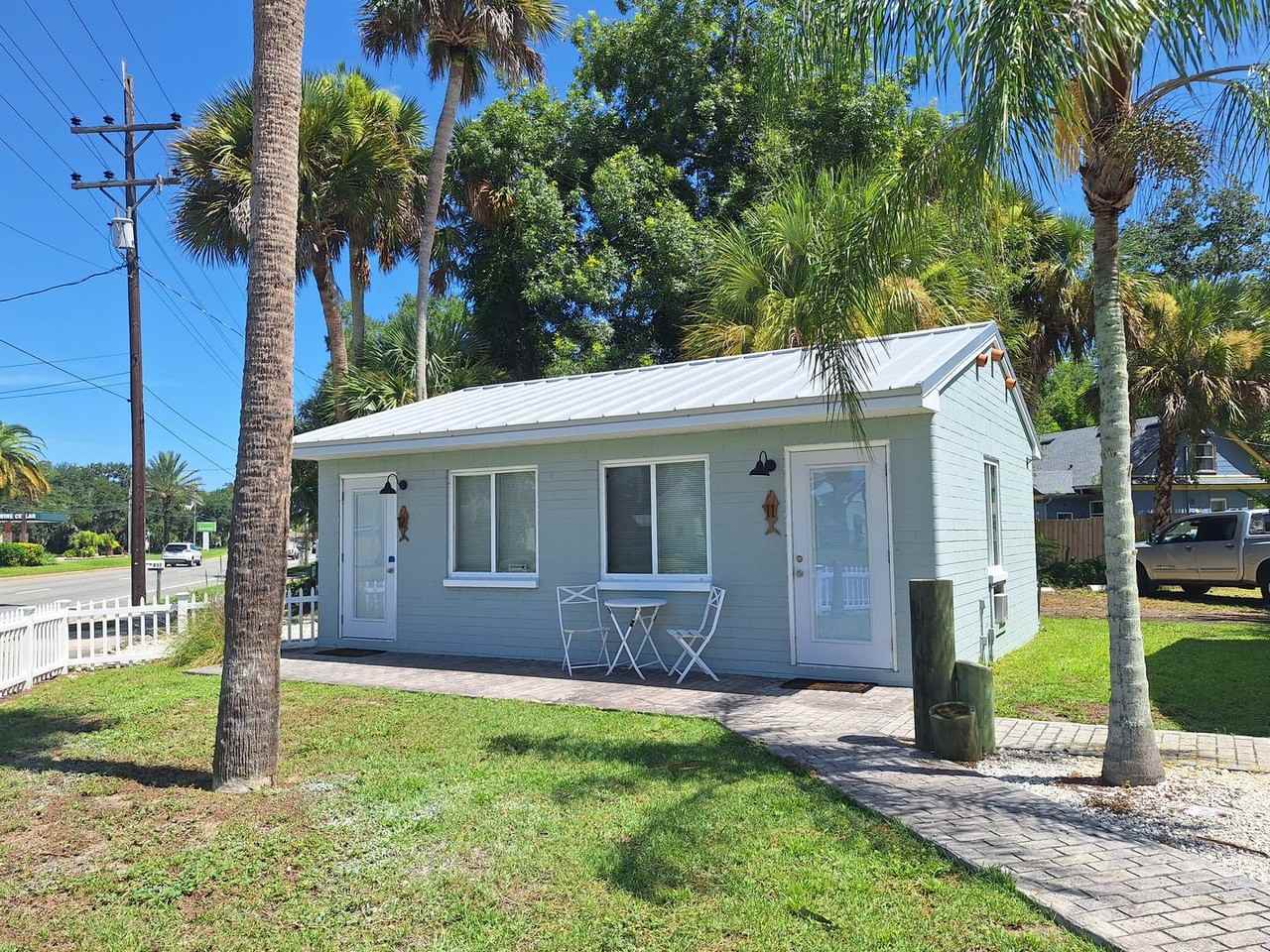 805 N Dixie Fwy #12