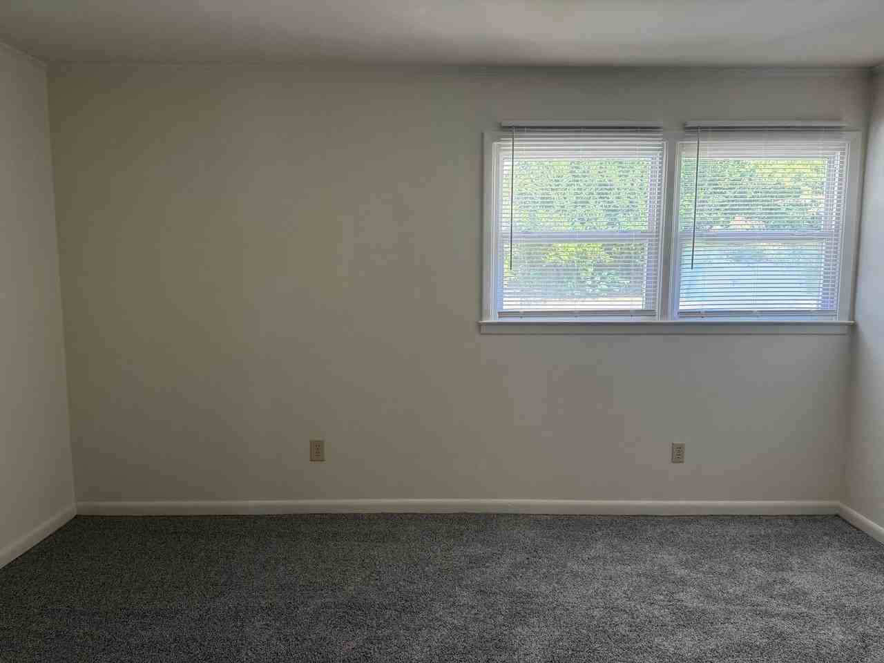 1725 E Cone Blvd - Photo 7 of 7