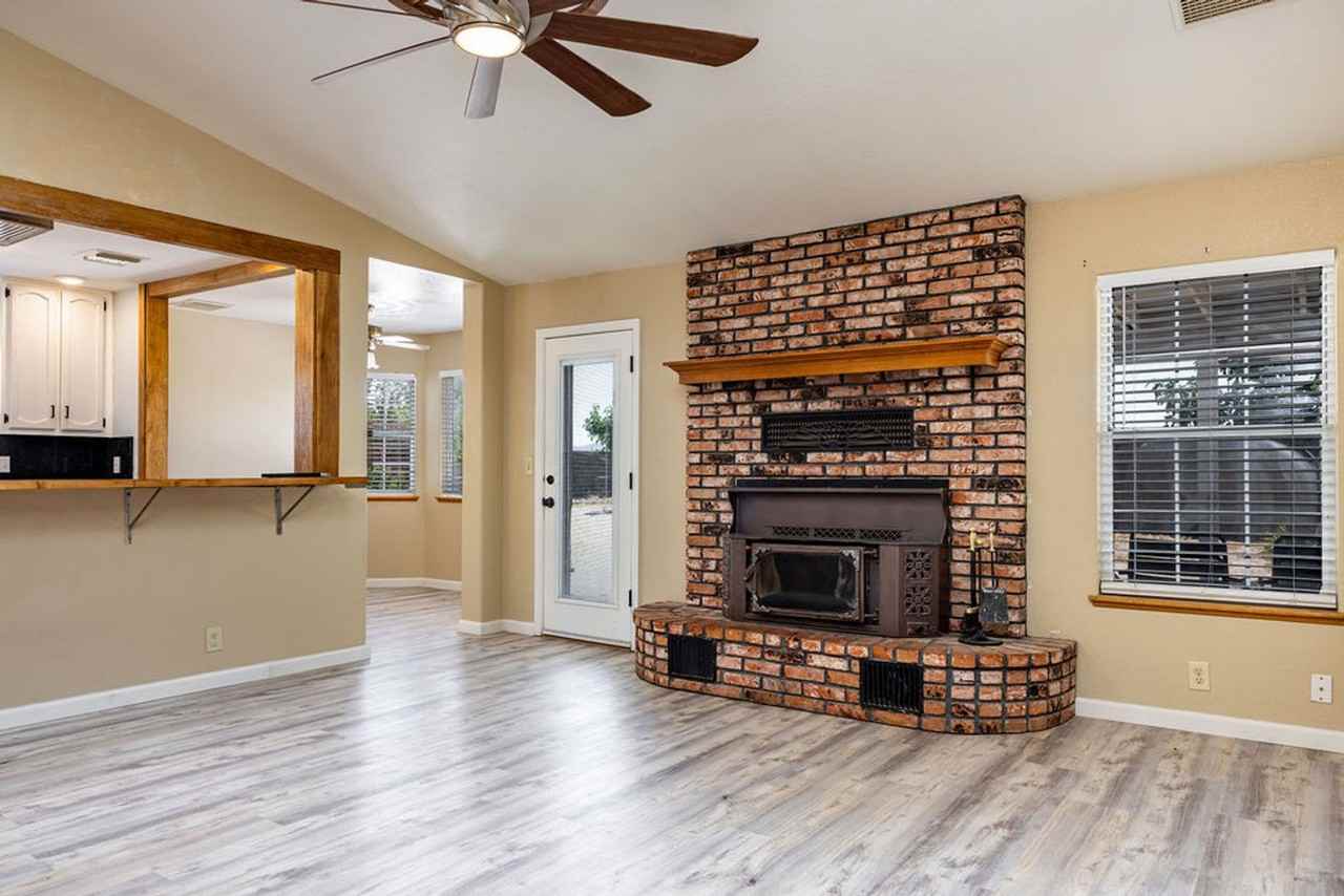 1221 Alysa Ct - Photo 4 of 30