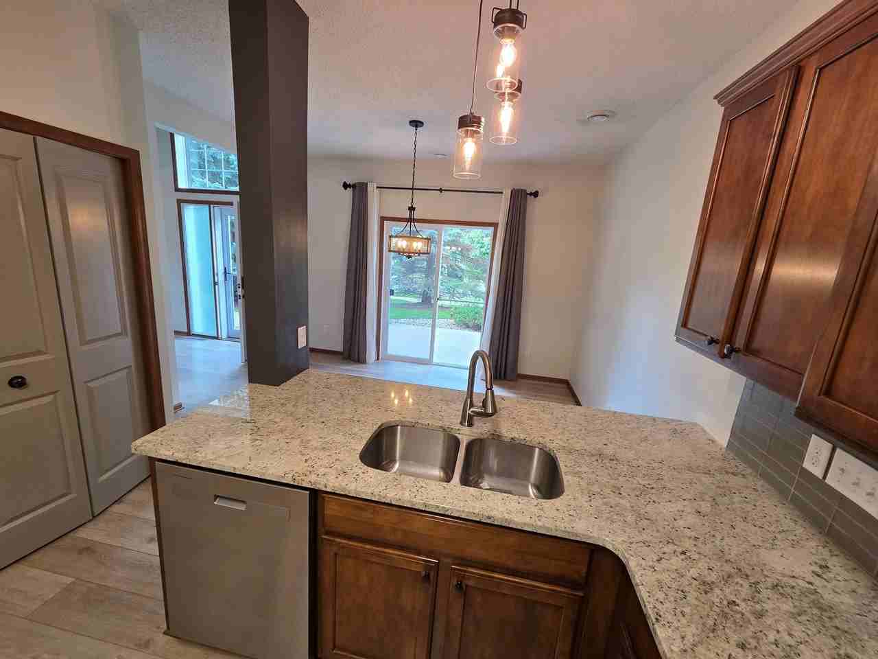 18442 Lafayette Way - Photo 5 of 31