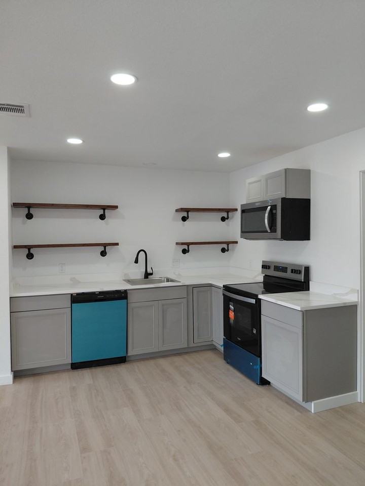 3007 Ne 11th St - Photo 6 of 19