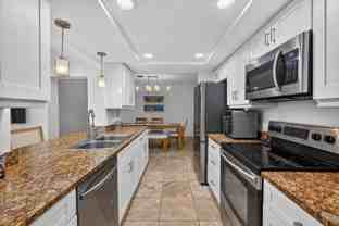 4431 Ne 28th Ave - Photo 1 of 1