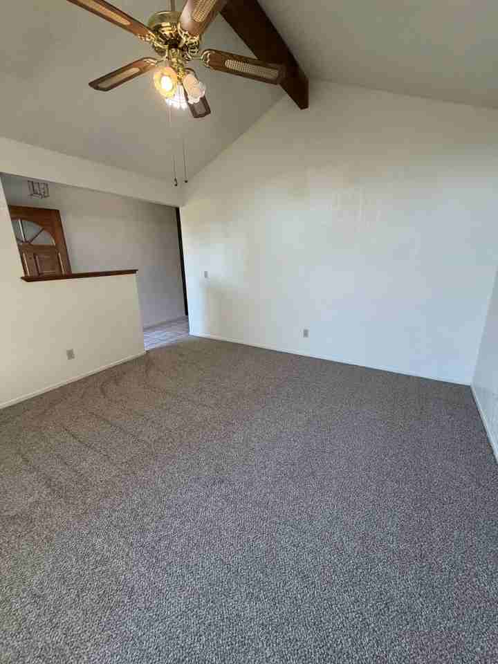 1635 E Eastbrook Ave - Photo 3 of 21