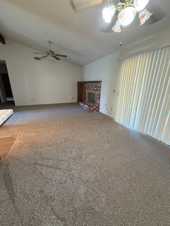 1635 E Eastbrook Ave - Photo 7 of 21