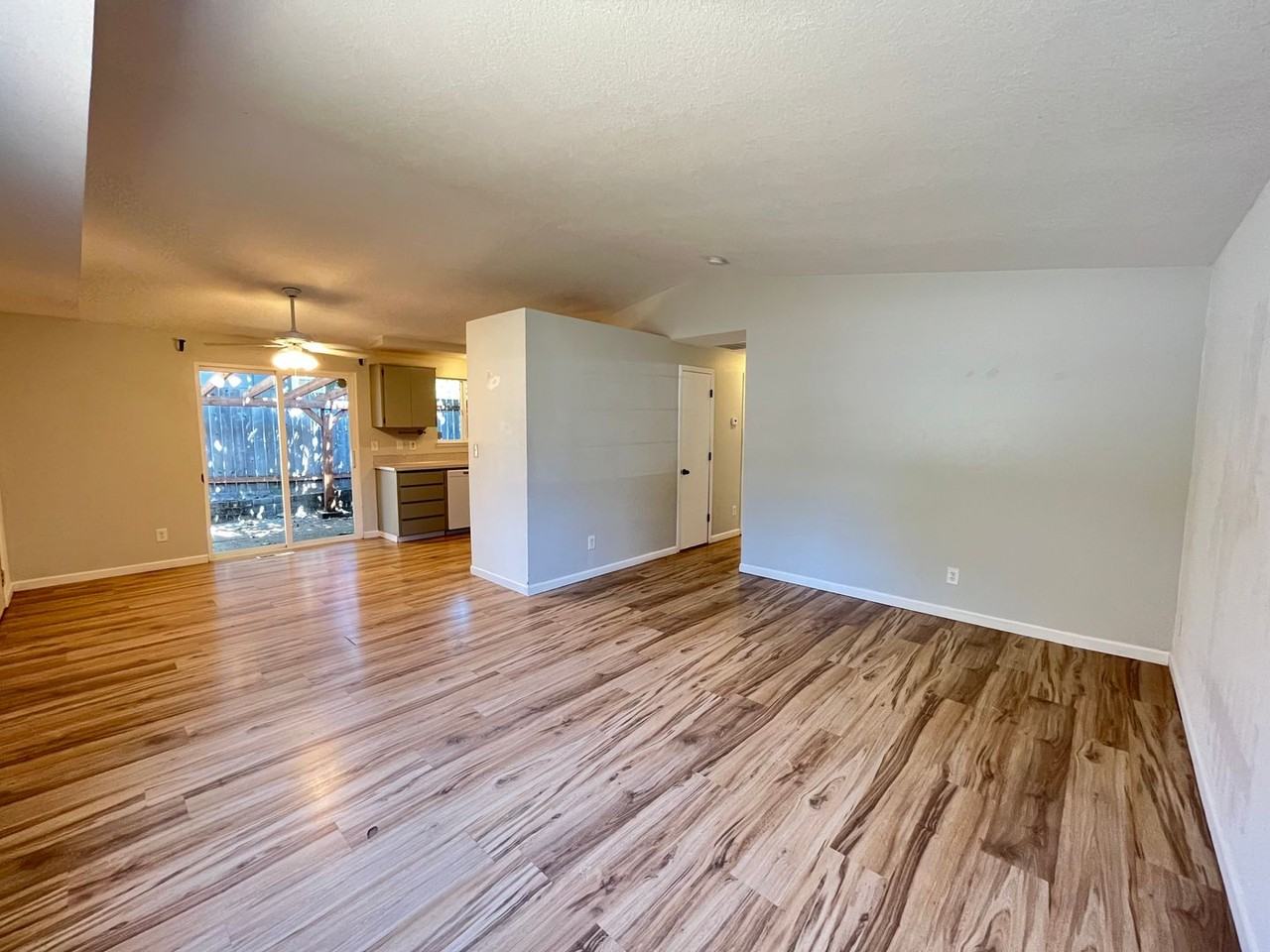 8456 Se 75th Pl - Photo 5 of 27
